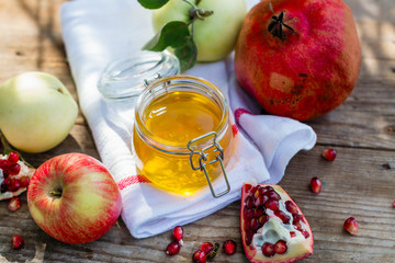 Apples, honey and pomegranate