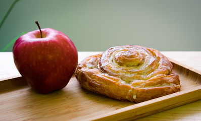 brunch tea and roll, apple