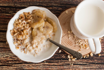 porridge with banana for breakfast