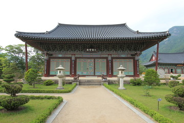 Fototapeta premium Unmunsa Buddhist Temple