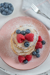 Pfannkuchen mit Beeren 