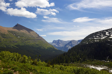 Fototapeta na wymiar Mountains in Glacier National Park in Montana USA