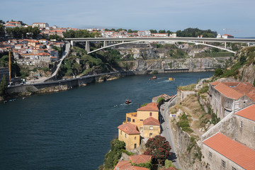 Fototapeta na wymiar Bridge Oporto