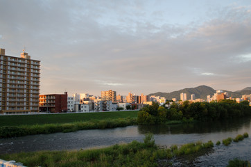 朝の豊平川