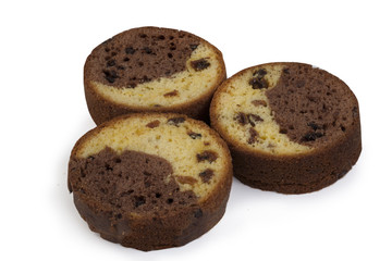 Round biscuit cake with raisins.