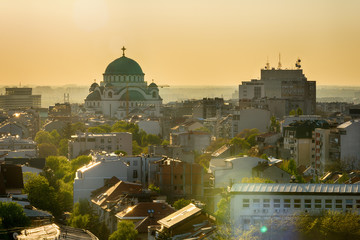 Naklejka premium Belgrade panorama with the temple of St. Sava and sunset