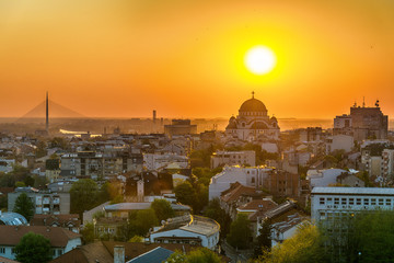 Naklejka premium Belgrade panorama with the temple of St. Sava and sunset