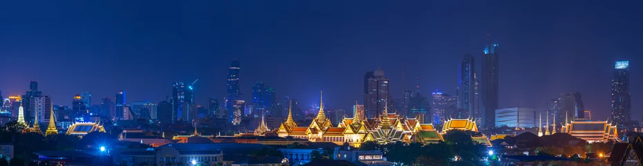 Foto auf Acrylglas Bangkok Landschaftlich Panorama der Nachtlandschaft Grand Palace von Bangkok, Thailand