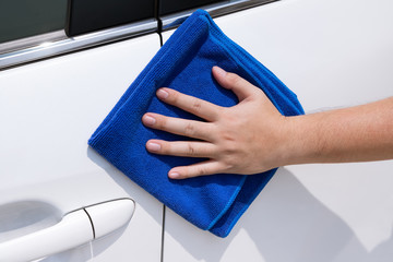 Auto service worker cleaning car with micro fiber cloth