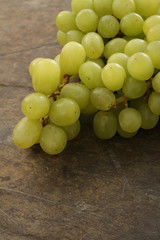 preparing fresh grapes