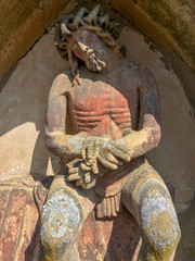 Fototapeta na wymiar Statue, Christ assis aux liens de Bazailles, Eglise de Bazailles Meurthe-et-Moselle, église