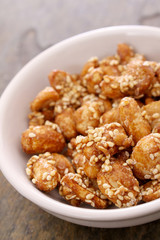 flavoured caramelised sesame mixed nut snacks