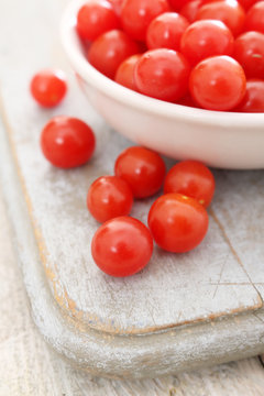 baby tomato tomberries