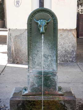 Toretto: Fountain to drink in Turin, Piedmont - Italy