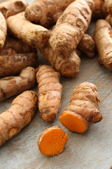 preparing fresh turmeric root
