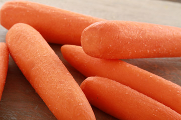 preparing fresh carrots