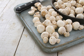 fresh uncooked mushrooms
