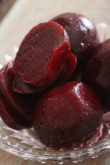 preparing fresh beetroot
