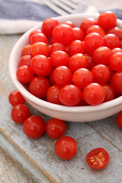 baby tomato tomberries