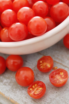 baby tomato tomberries
