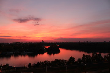 Obraz premium sunset on the river