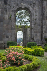 Fototapeta na wymiar entrance to the garden