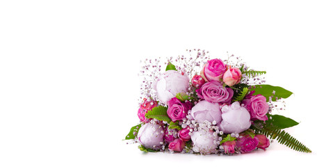 Obraz na płótnie Canvas freigestellter Blumenstrauß in pink und weiß