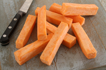 uncooked chipped potatoes