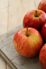 preparing fresh apples