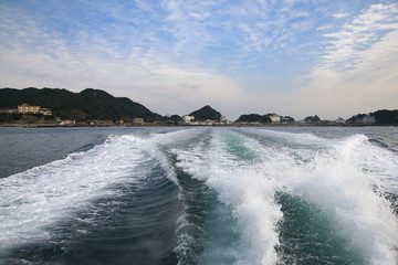 船から見た答志島