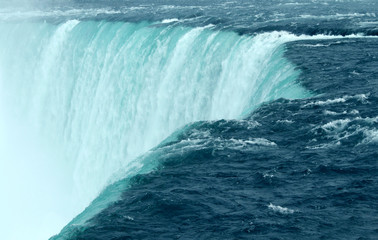 Fototapety  Wodospad Niagara z bliska