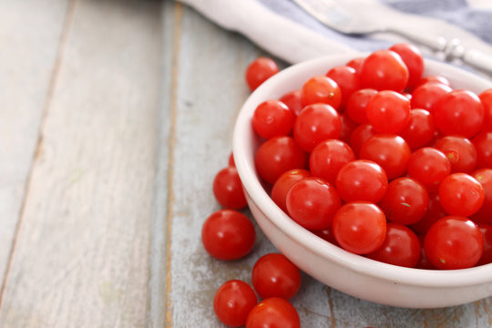 baby tomato tomberries