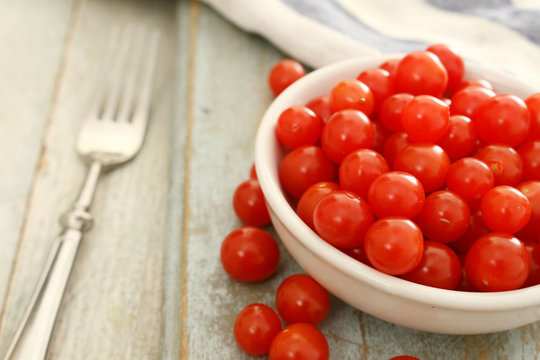 baby tomato tomberries