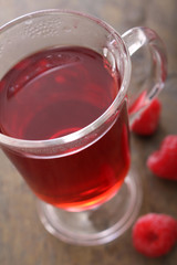raspberry tea infusion