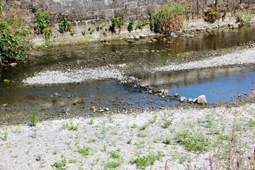 The rain does not come.That's why the river in germany wants dry up in 2018.Water is the basis of...