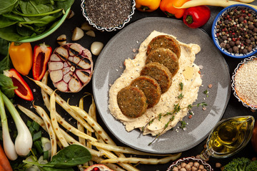 Obraz na płótnie Canvas Falafel and hummus