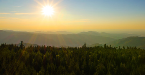Traumhafter Sonnenuntergang im Schwarzwald Hohloturm Kaltenbronn
