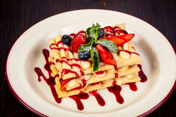 Waffel cake with berries