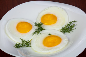 Fried three eggs