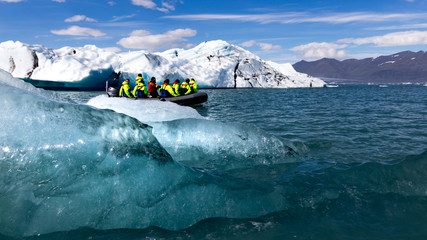 Iceland - iceberg © Justyna