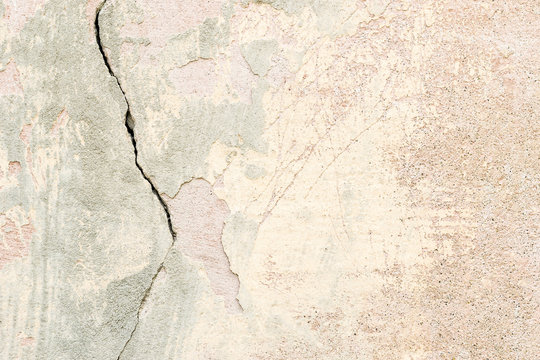 crack in old plaster