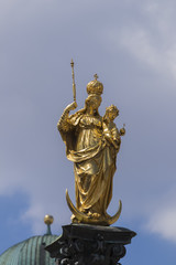 Fototapeta na wymiar Marian column on Marienplatz in Munich
