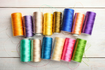 Set of sewing threads