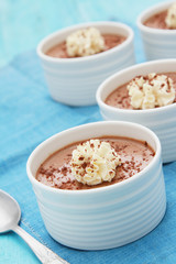 chocolate pot mousse dessert