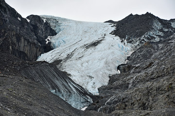 Worthington Glacier adjacent to Thompson Pass in southeastern Alaska