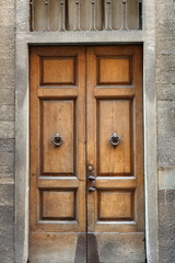 porta in legno di palazzo antico, firenze toscana