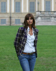 Donna, al parco di Monza