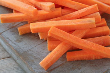 preparing fresh carrots