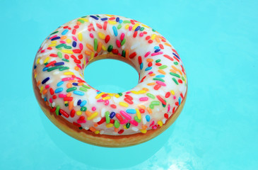 Fototapeta na wymiar summer donut