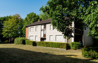 Mehrfamilienhaus